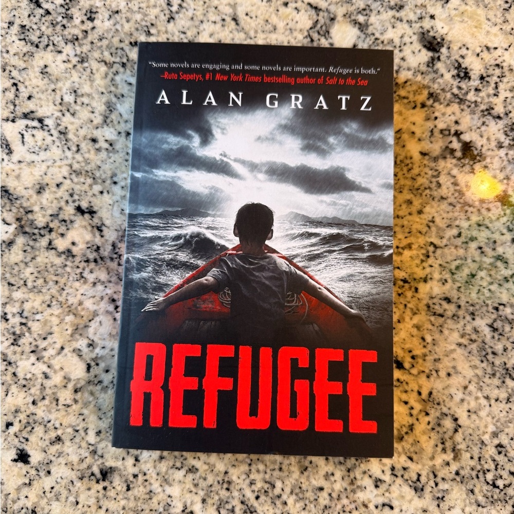 Refugee - Alan Gratz - New